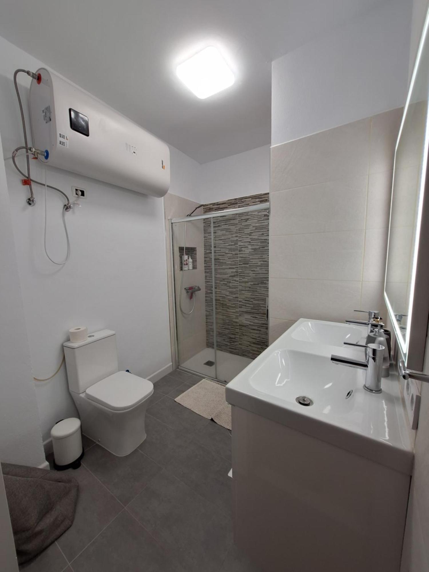Habitacion Con Bano Privado En Un Piso Con Familia Санта-Круз-де-ла-Пальма Экстерьер фото